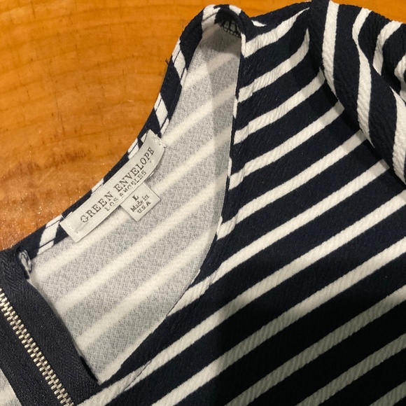 Green Envelope LA Navy White Striped 3/4 Flared Sleeve Round Neck Blouse… - Picture 4 of 7